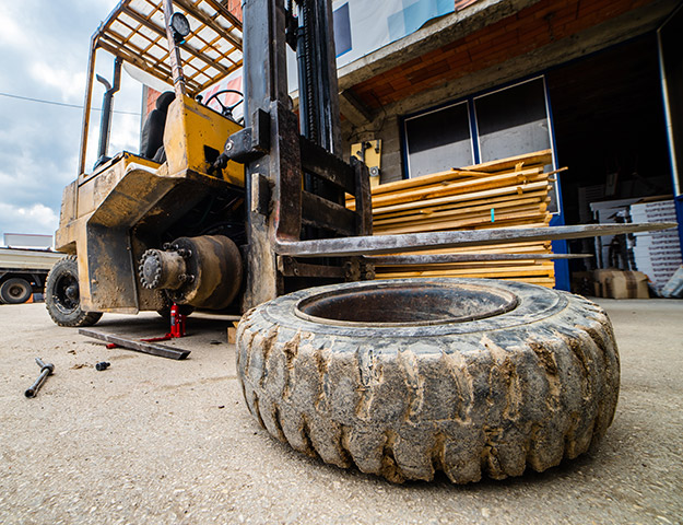 hydraulic hoses and auto parts in troy illinois and highland illinois